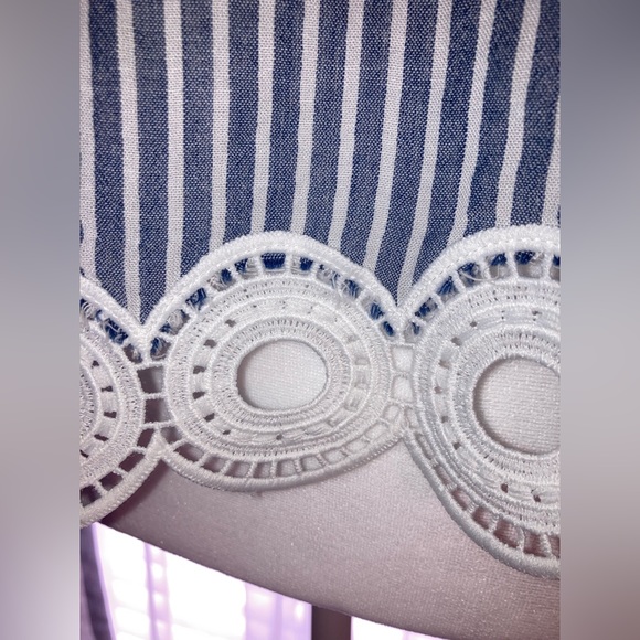 Tahari Blue and White Striped Women’s Cold shoulder Blouse Sz 0 - Picture 10 of 14